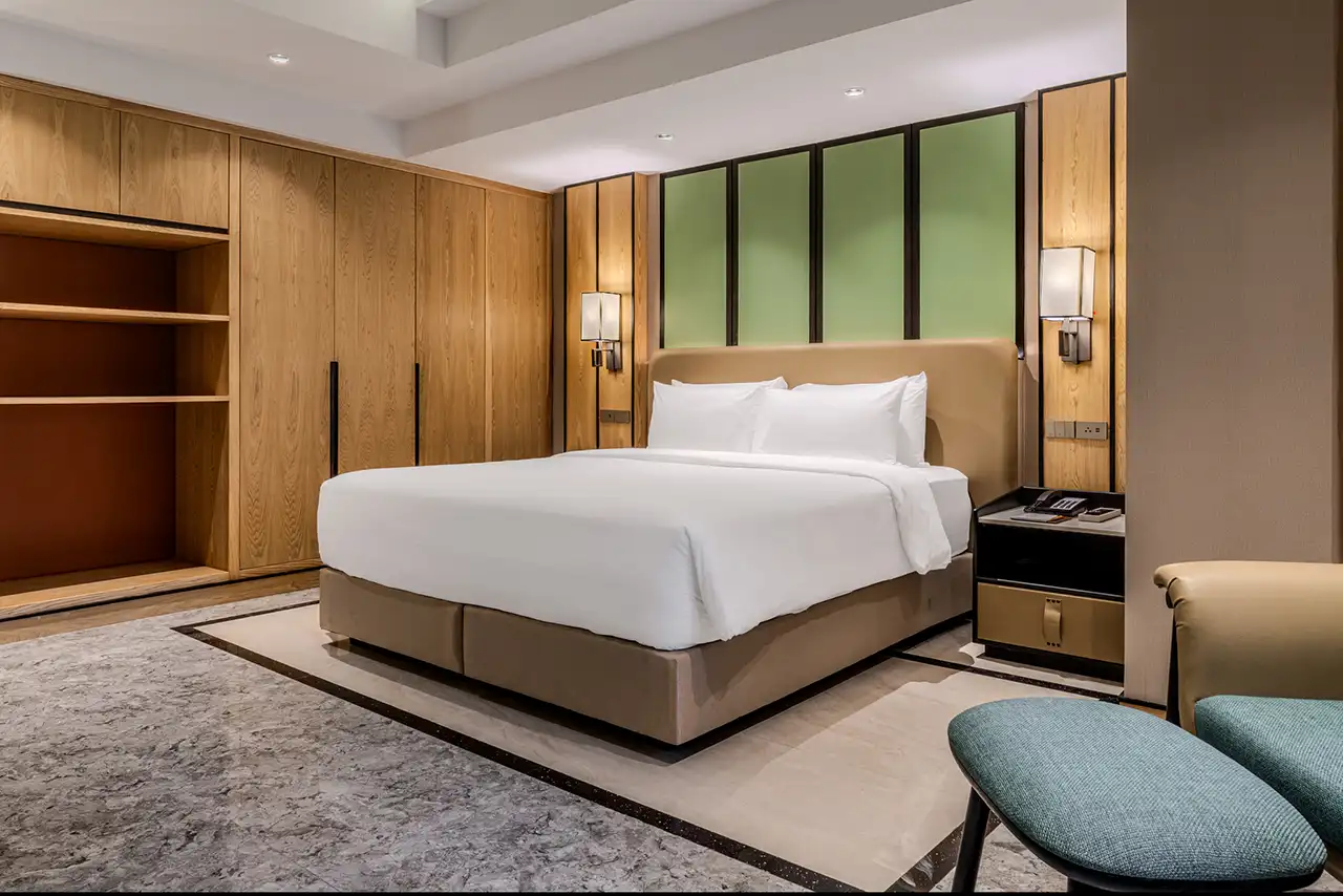 One-Bedroom Premier Corner Suite