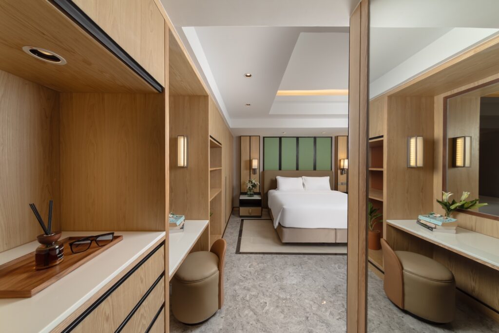 One-Bedroom Premier Corner Suite