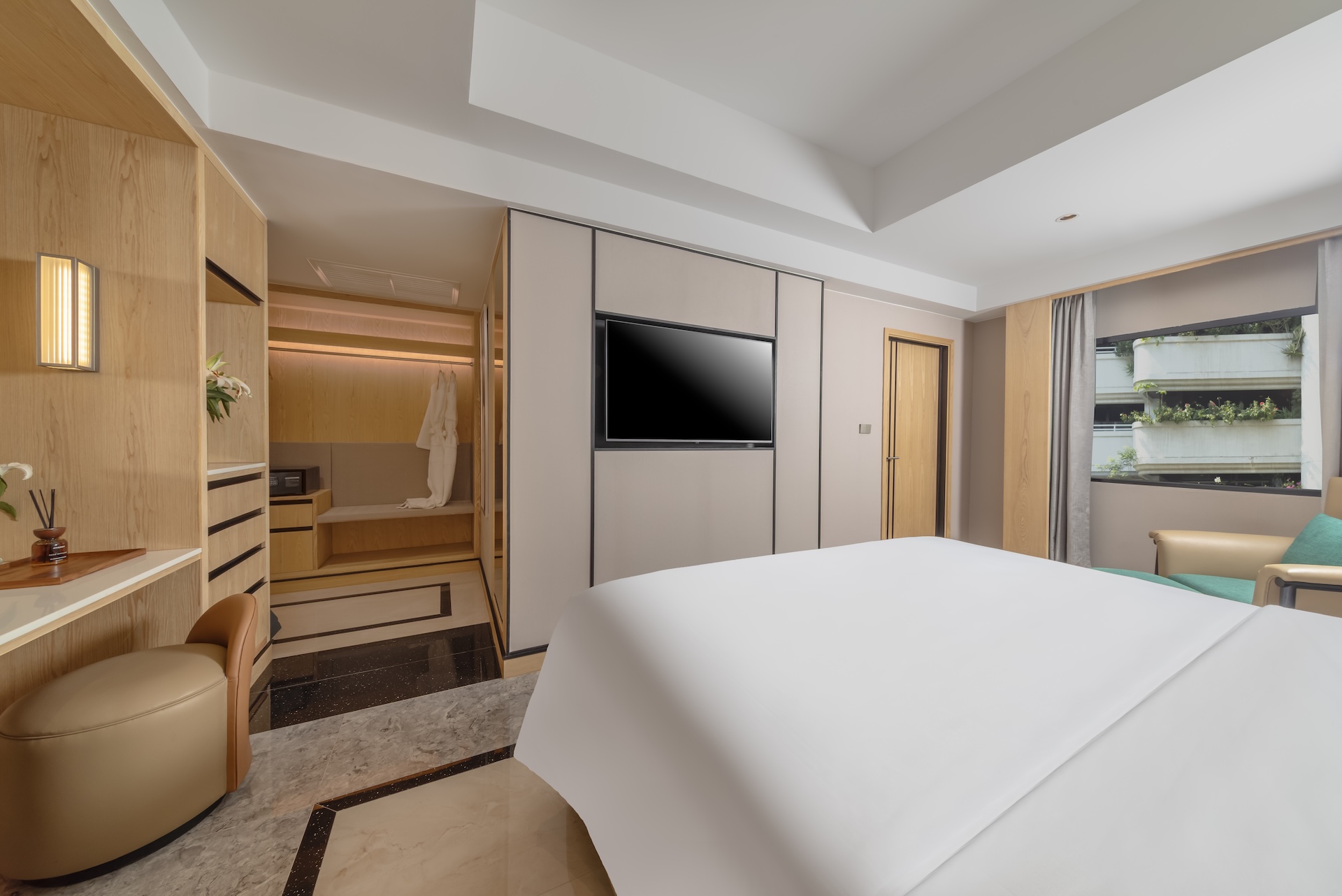 Grand Family Connecting Suite