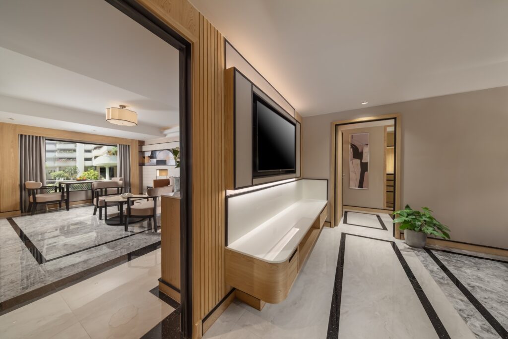 Grand Family Connecting Suite